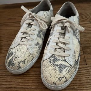 Used women Cole Haan Carrie sneaker